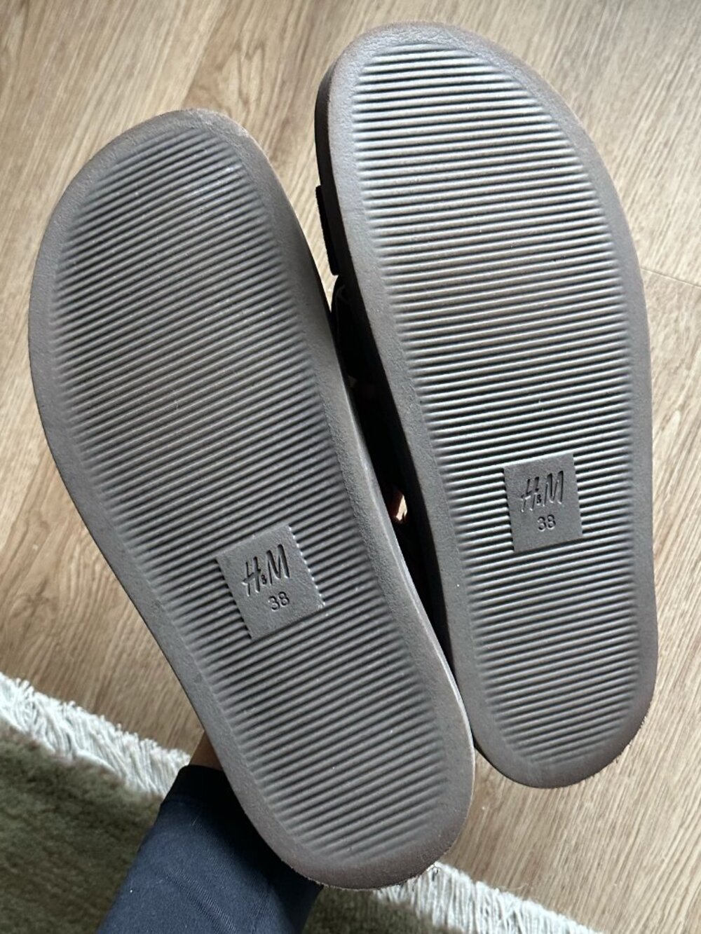 H&M - Brown H-Strap Slide Sandals - Size 7 - Picture 3 of 3